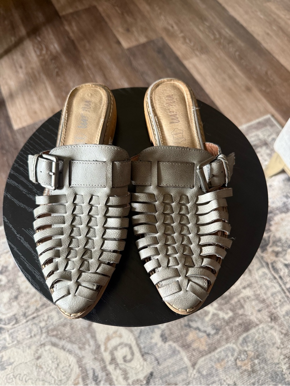 Miracle Miles - Billie Close Toed Strappy Sandals. Gray/Green Size 9